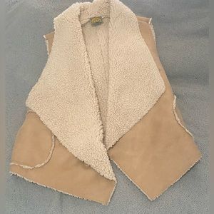 Sherpa vest(bundle 3 for $8)